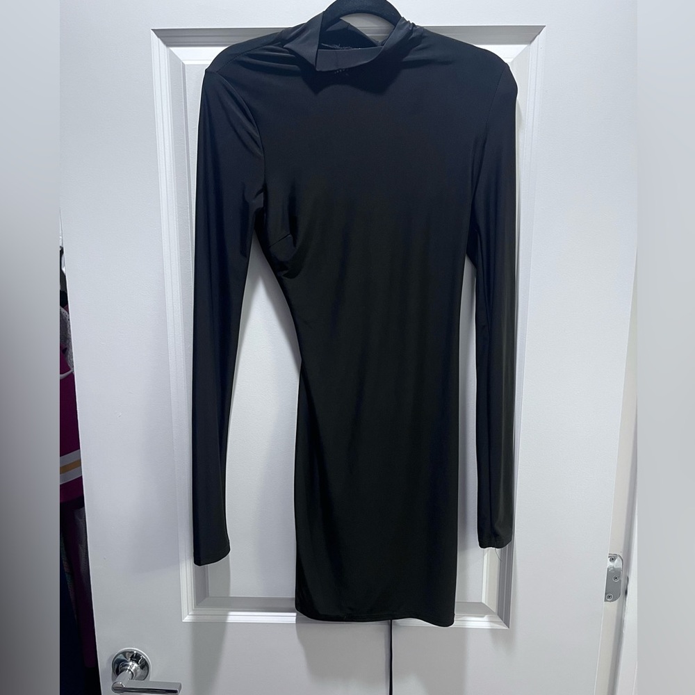 Sabora Classic Black Long Sleeve Dress